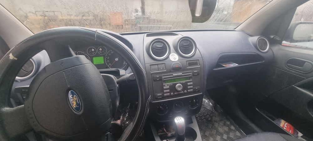 Vând Ford Fiesta 2007 1.4 diesel 68 cp.