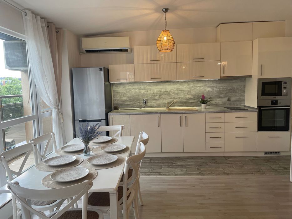 Дава се под наем Тристаен апартамент в Пловдив, Коматевски възел - 80 кв.м за 510 € - Снимка #3