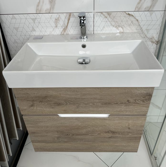 Чисто нов шкаф с мивка 70см бял цвят шкаф