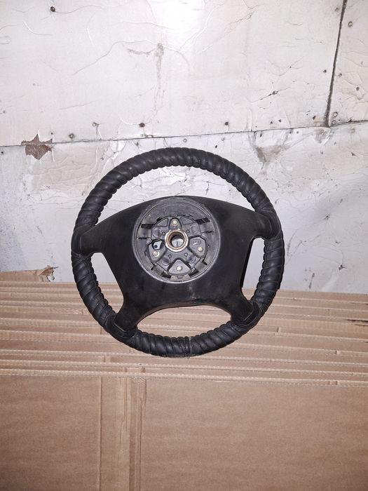 Руль от 124 мерс