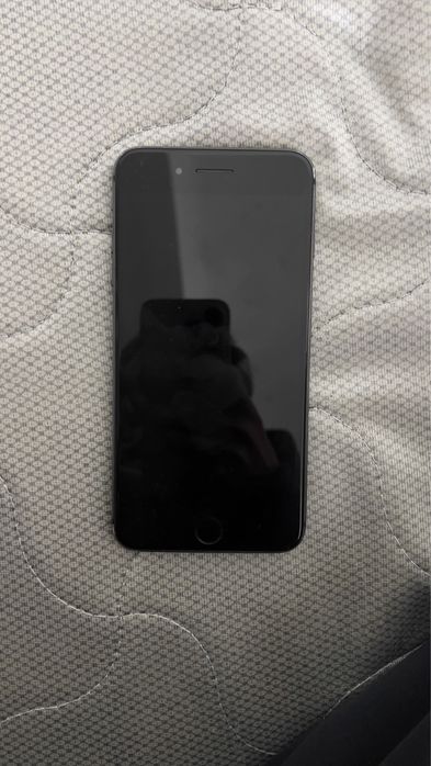 Iphone 16 и 8+.