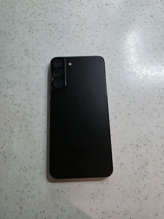 Samsung galaxy S22 + (Plus)