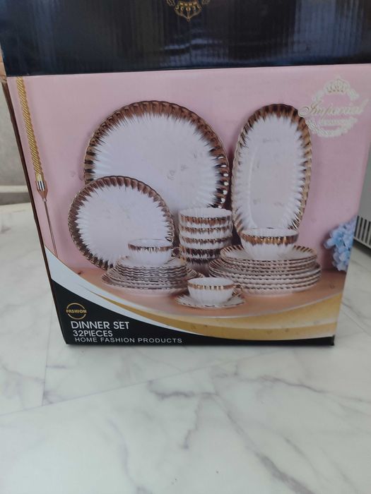 Сервиз на 6 персон, красивый