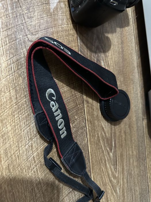 Canon eos 1100d продается