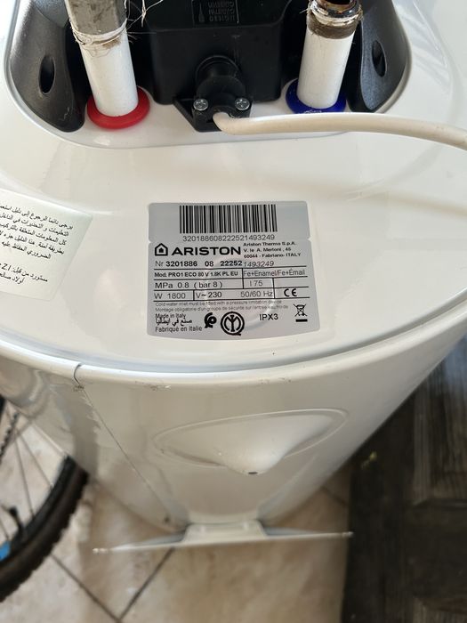 Vând Boiler Ariston 80 l