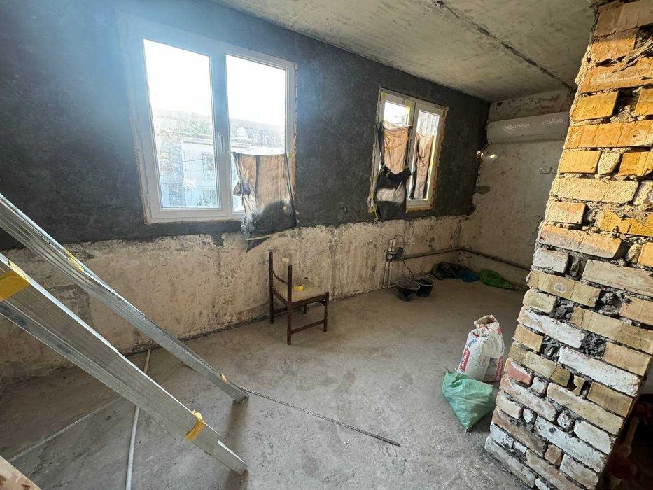Паркентский, 4-комнатная квартира 90 м² под ремонт`