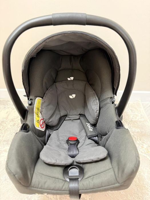 Продам автокресло Joie