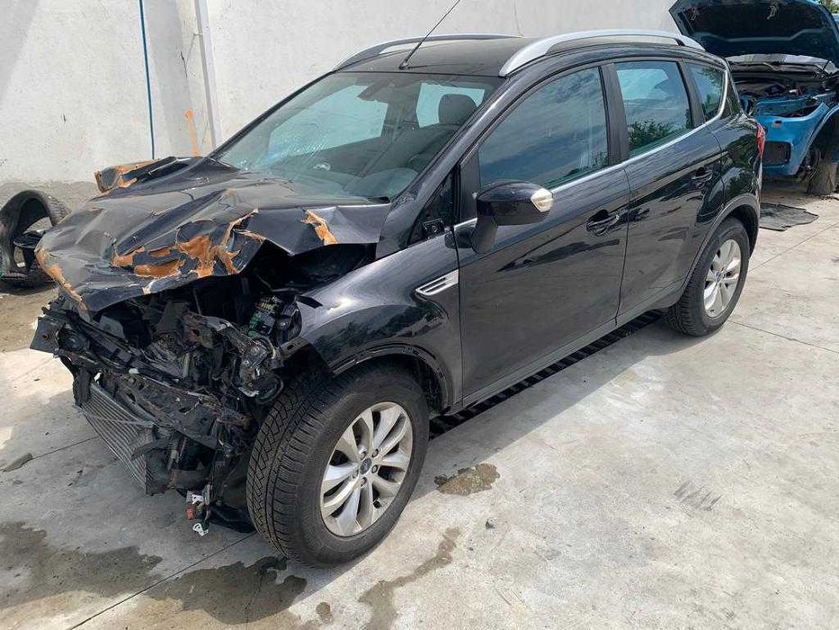 dezmembrez ford kuga 1  2.0 diesel/haion kuga/ usa fata kuga/capota