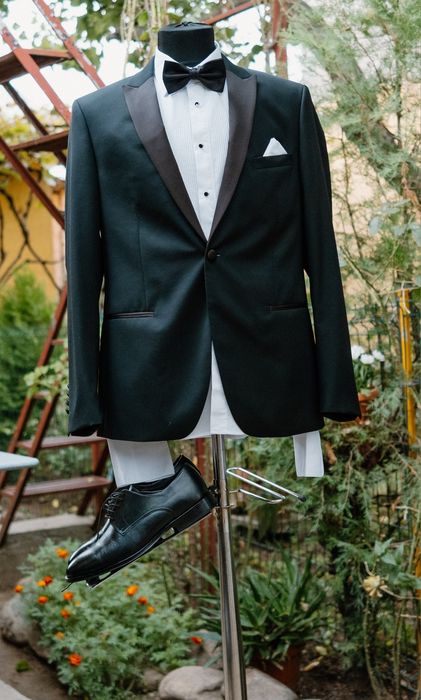 Costum Ceremonie Bigotti negru+ 2 cămăși Bigotti