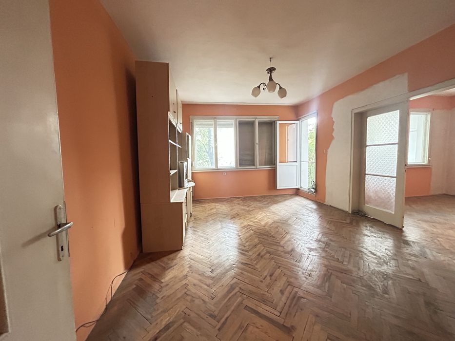 ИМОТИ Силистра продава апртамент до Еленчето