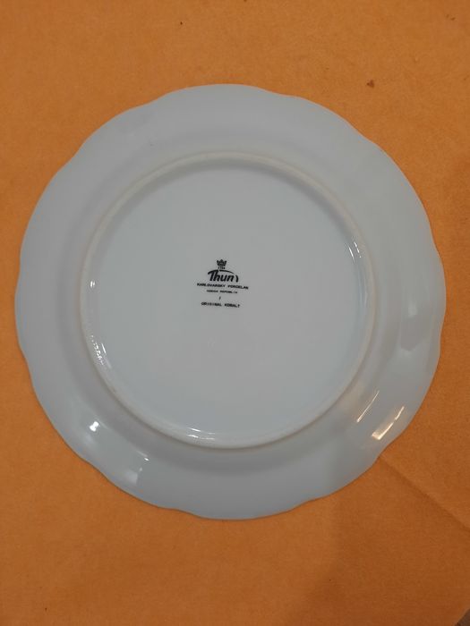 тарелки 12 штук.