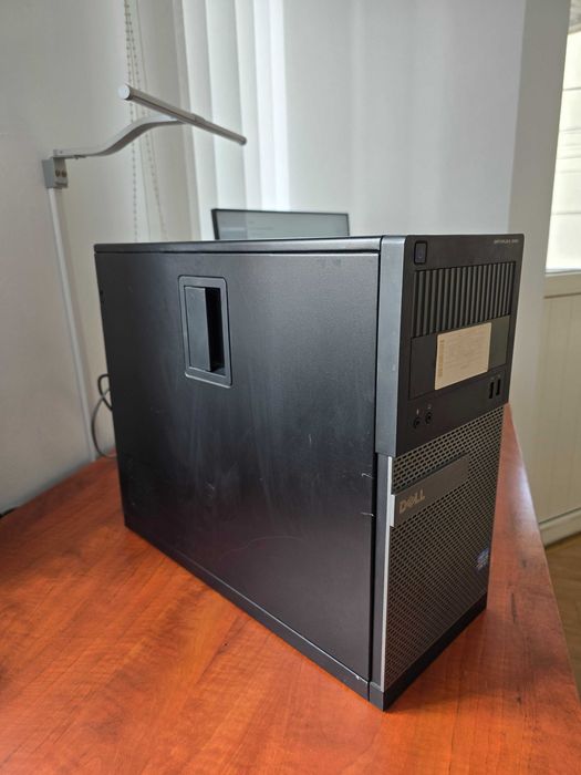 Unitate centrala PC Dell OptiPlex 390, Intel I3, SSD + HDD, 8Gb RAM