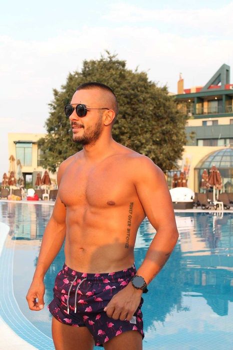 Слънчеви очила Carrera Унисекс , кръгли стъкла UV 400 Нови с калъф