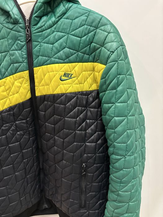 Осенняя Куртка Nike