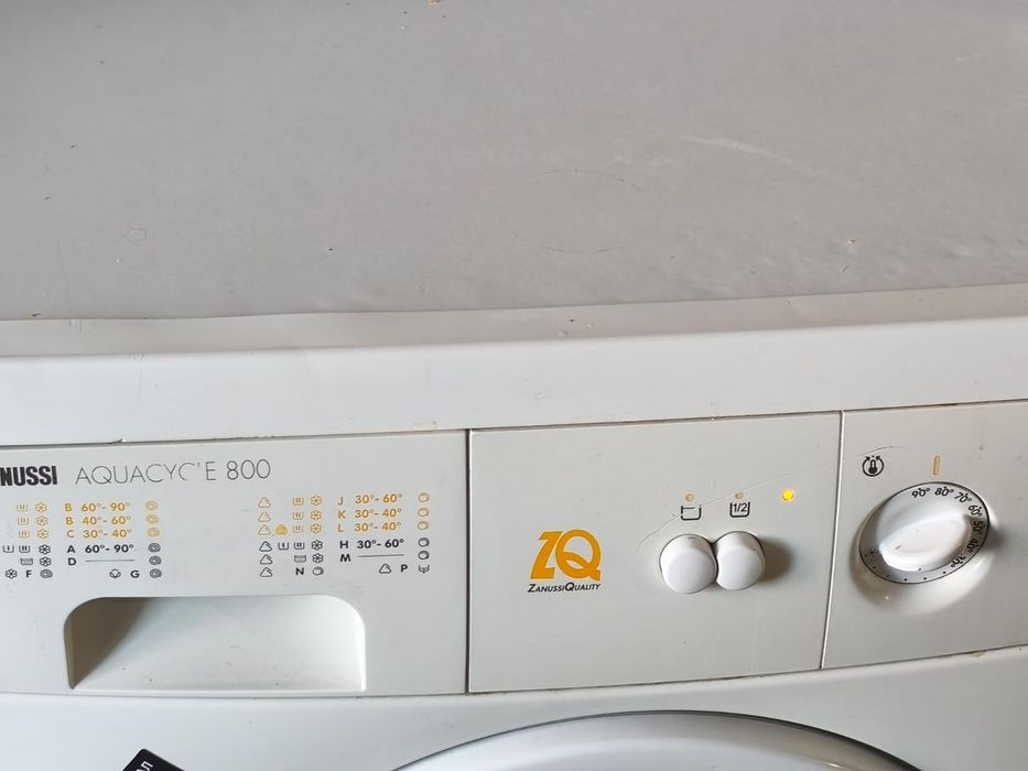 Продам стиральную машину