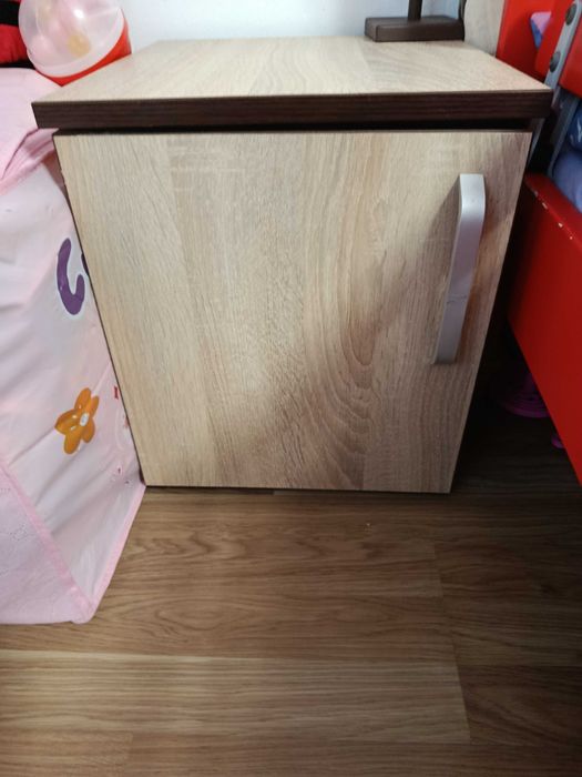 Dulap de dormitor compus din 2 bucăți!