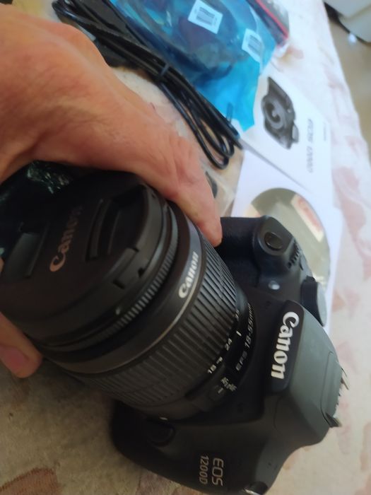 Фотоаппарат Canon 1200D