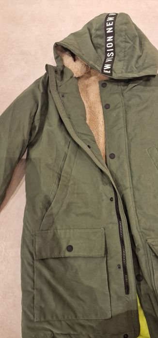 Продам  куртку на 10 лет дёшево
