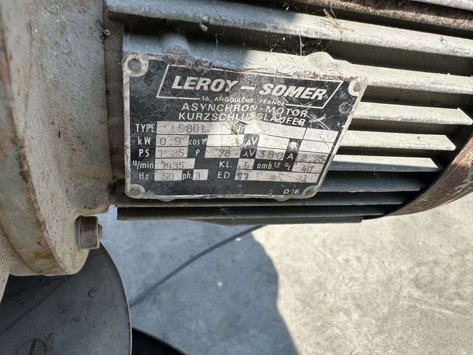 Macara construcții cu troliu , electropalan