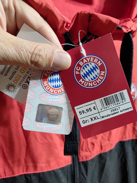 Geaca Bayern Munchen cu etichetă