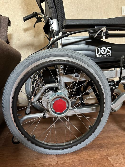 Инвалидное кресло-коляска с электроприводом