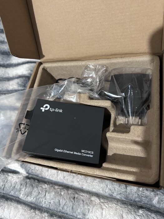 Vand media convertoare TP LINK MC210 Gigabit single-mode ‘ 5bucati