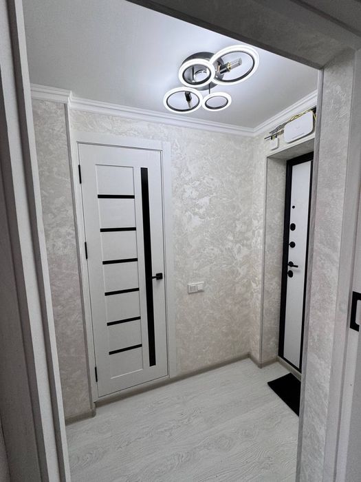 Своя квартира 1-комнатная Новомосковская, Аккурганская улица