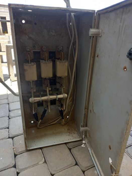 Продам Рубильник