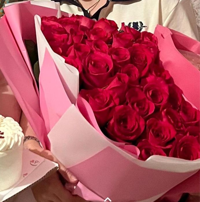 Свежые цветыыы ночью подарили