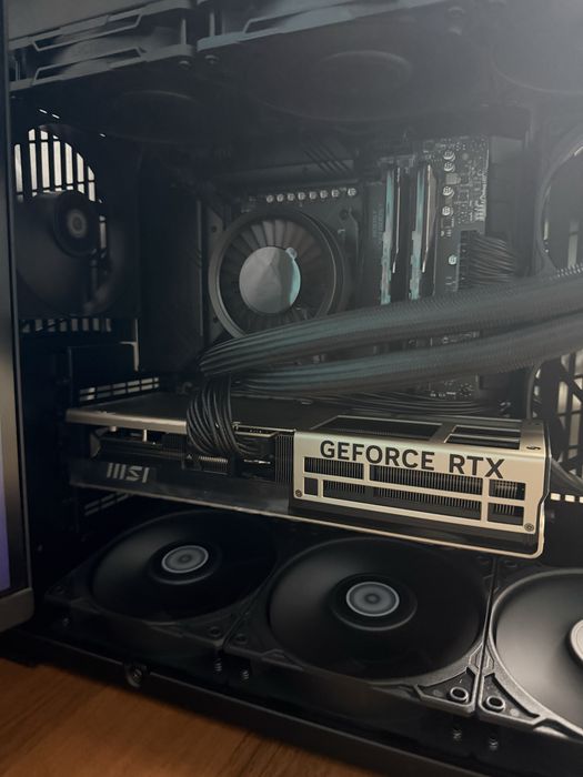 Продам МОЩНЫЙ ИГРОВОЙ компьютер