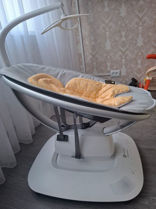 Продам шезлонг 4moms