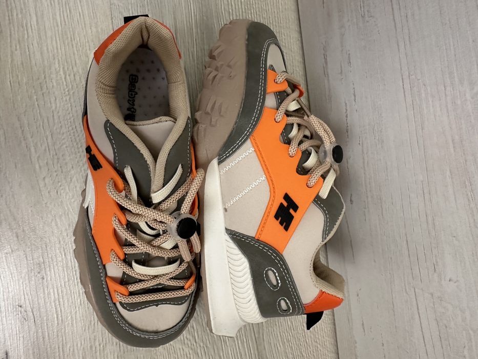 Кроссовки детские