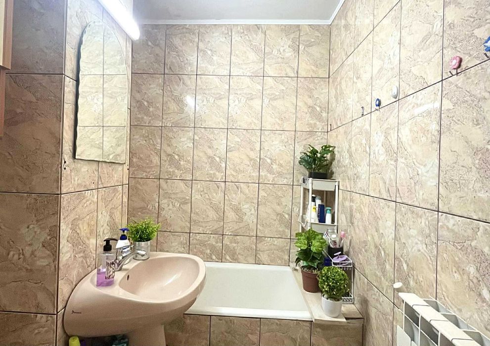 Vand Apartament 2 Camere Etaj 1