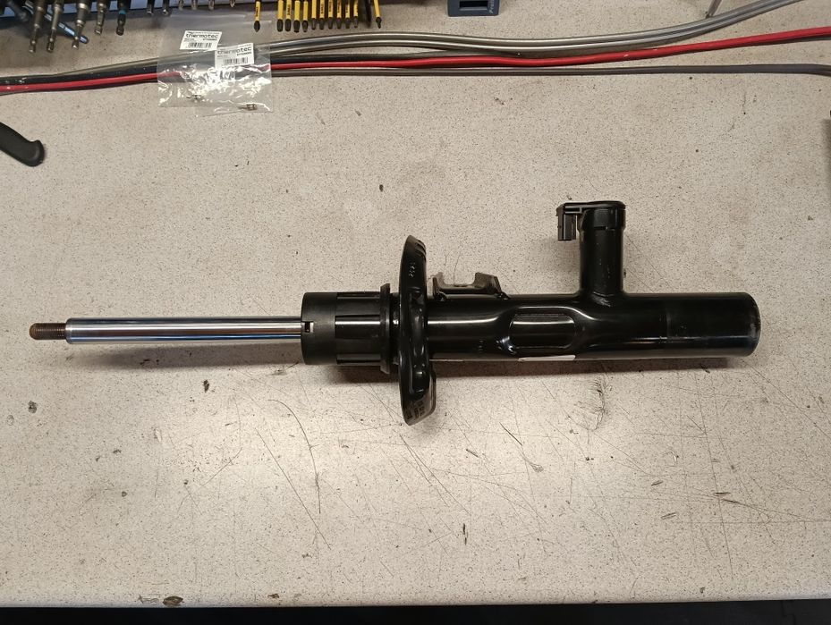 Vand amortizor passat cc 2010 electronic