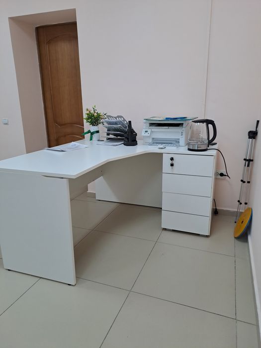 Продается офисная мебель