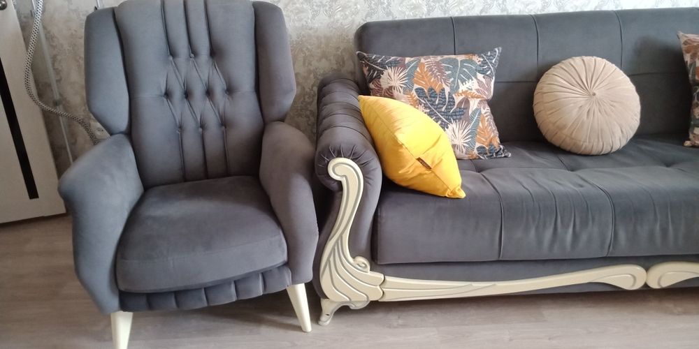 Диван с креслами