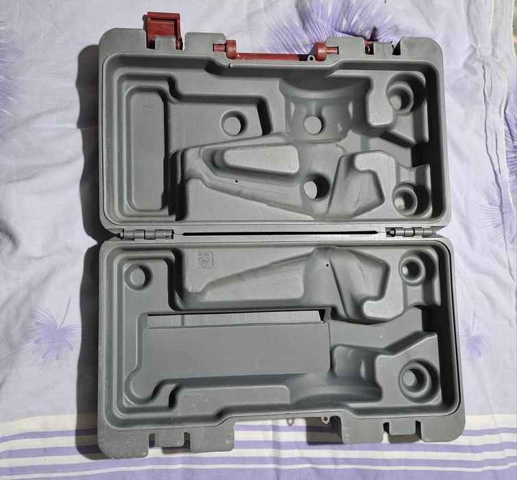 Кейс чемоданчик б/у от шлифмашинки