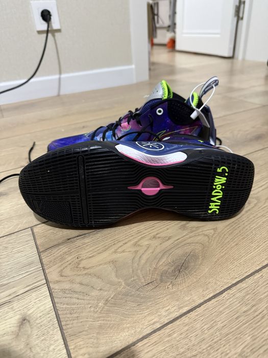 Li-Ning Wade Shadow 5 в расцветке «Galaxy»