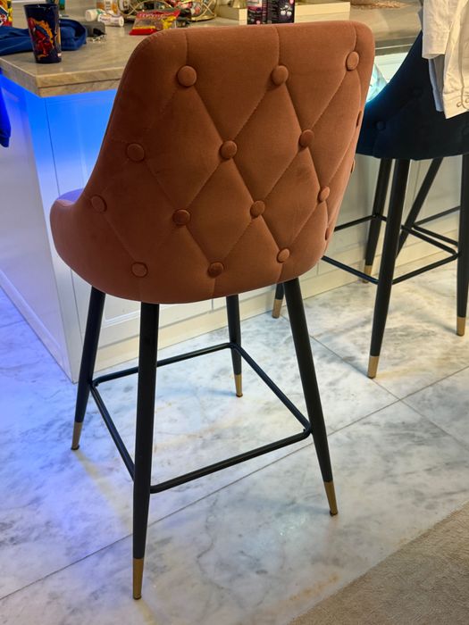 Бар стол Модел Lithe, пудрово розово/черно