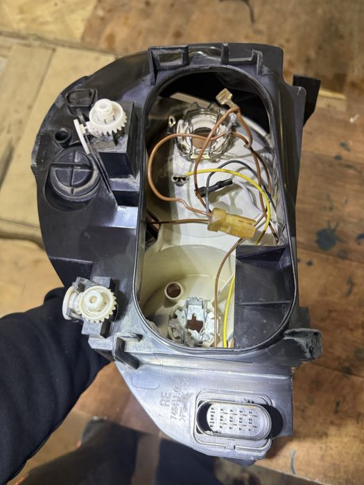 Фара приора правая бош оригинал