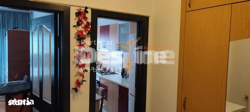 Apartament cu 1 camera, decomandat, zona Armata Rosie, etajul3