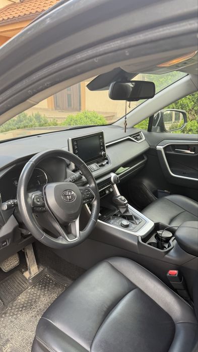 TOYOTA RAV4 2019 — imagine 4