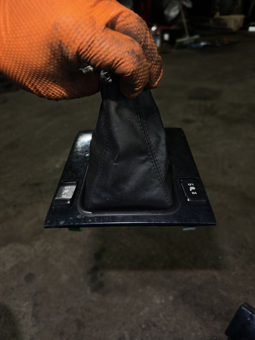 Маншон с лайсна и пепелник Honda Accord 7