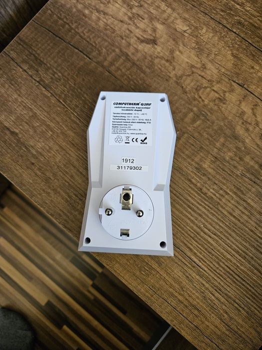 Контакт, транслиращ радио сигнал COMPUTHERM Q2RF