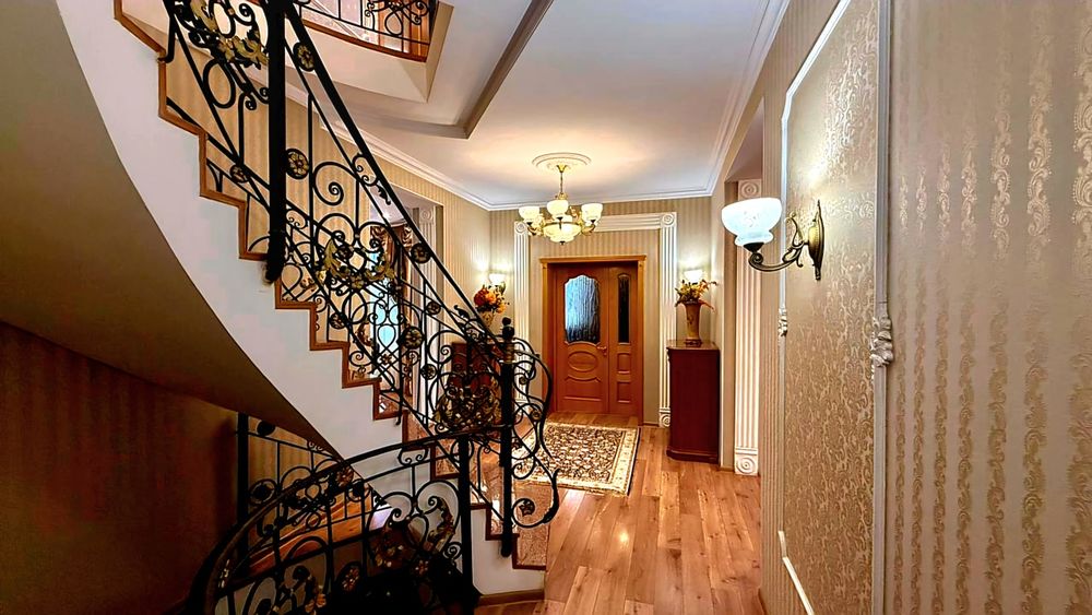 Шикарный коттедж