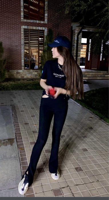 Продам брюки к низу клеш