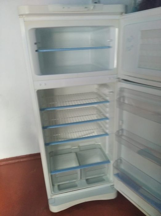 Продам холодильник.