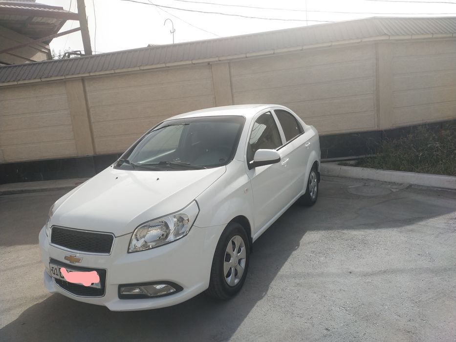 Нексия 3 сотилади