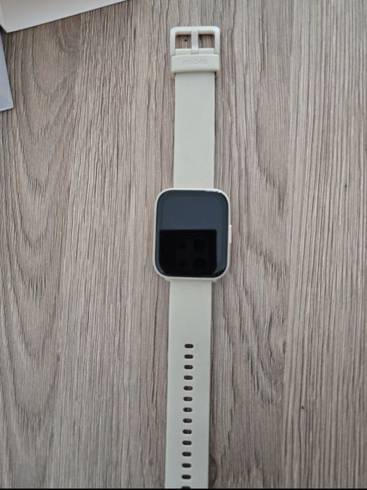 Vând smartwatch dama