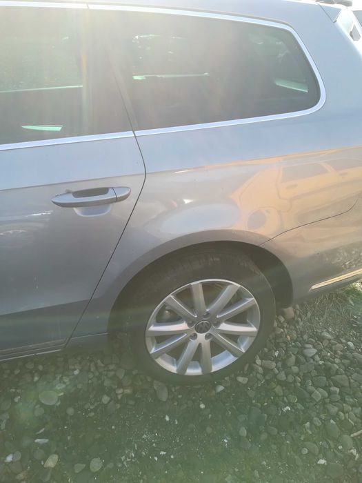 Dezmembrez/Piese VW Passat B7 2012